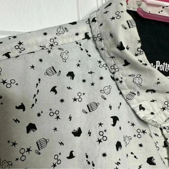 Harry Potter Button Down Casual Short Sleeved Shirt Collared Size XL - Picture 3 of 16